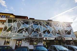 Отель Net Hotel Pitesti Питешти-0